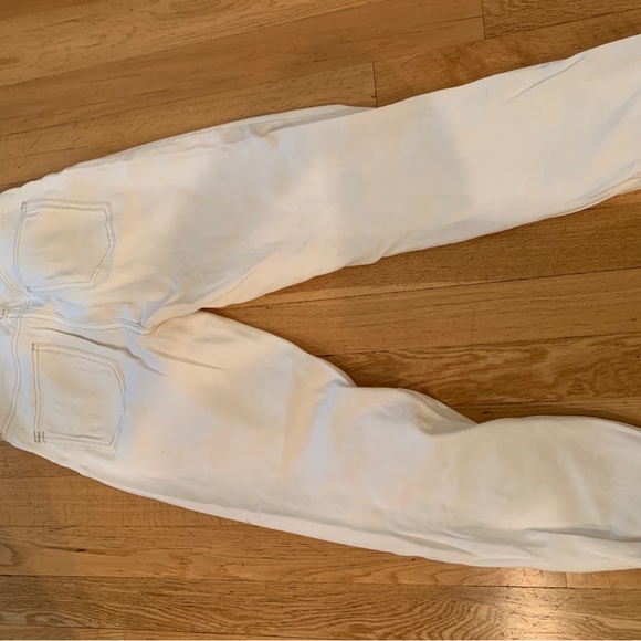 BDG Distressed High Rise Girlfriend Jeans - Picture 3 of 4